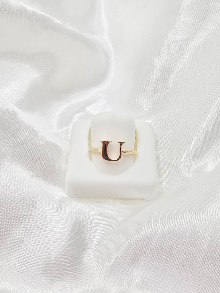14KT "U" LETTER RING Size 7 Weight 1.3GR