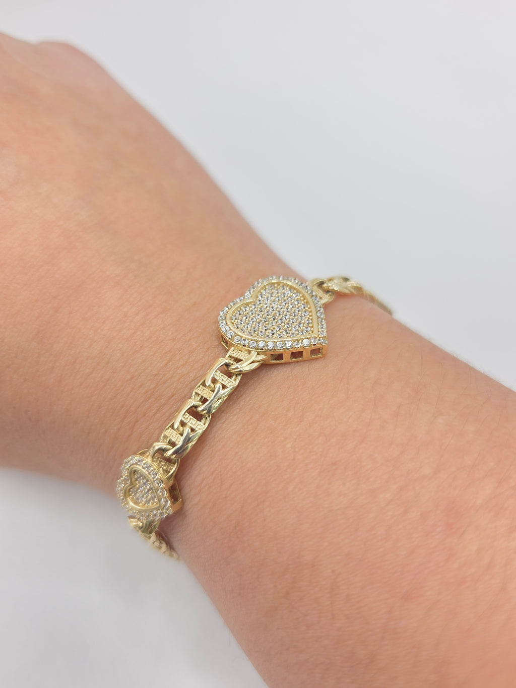 10KT CHINO LINK TRHEE CZ HEART BRACELET Size 7INCH 5MM Weigth 8.6GR