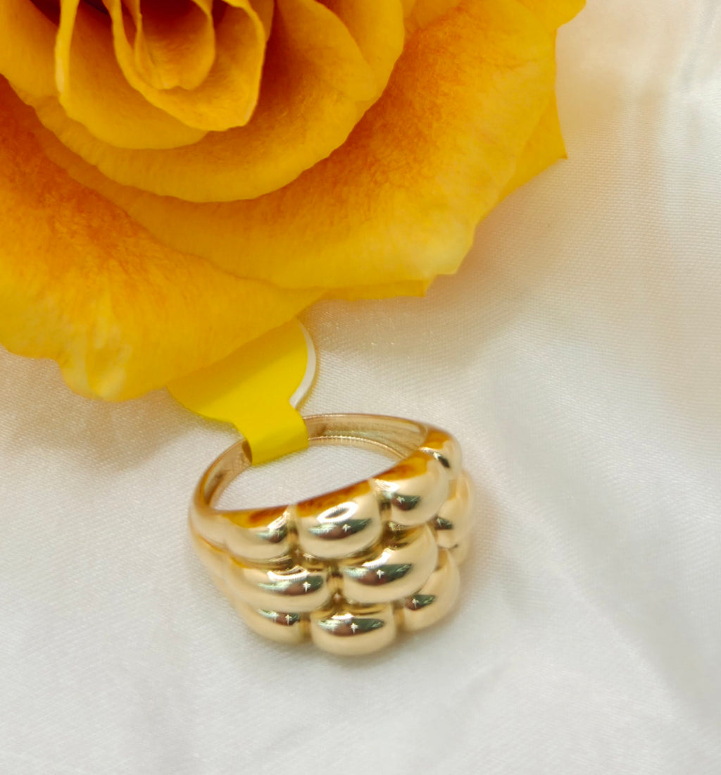 14KT SMALL MODERN CORN DESIGN WOMEN'S RING  Size 7.5 Weight 2.5GR