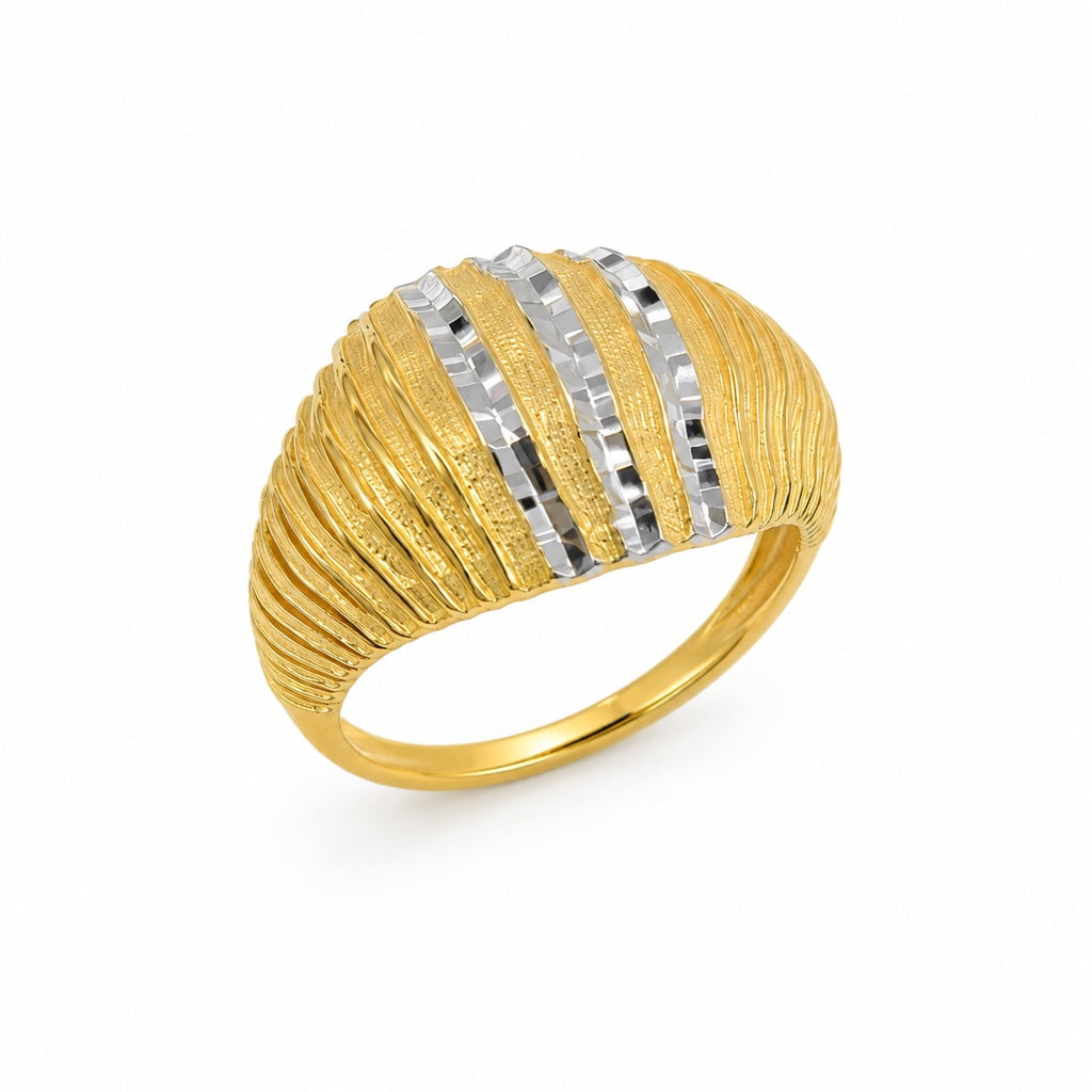 10KT MODERN RING Size 7
