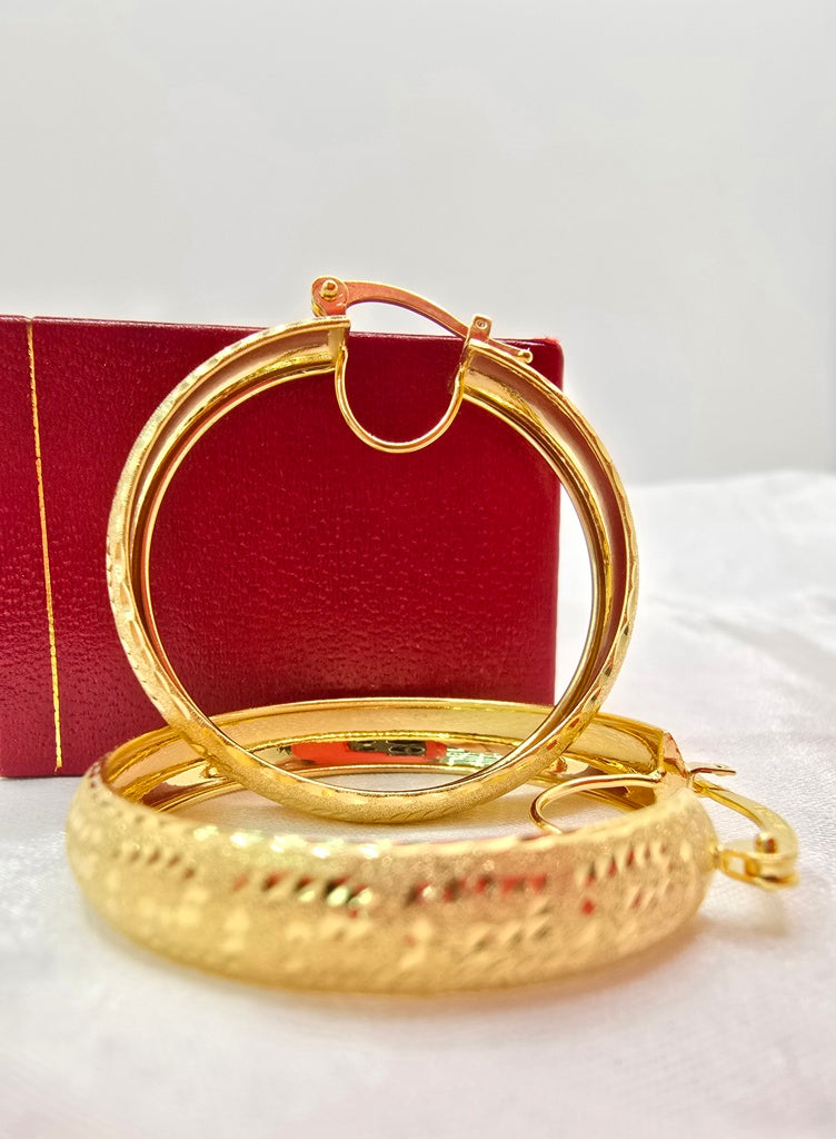 14KT GLITTER WITH GREEK DESING HOOPS EARRINGS Size 3 6MM Weight 3.8GR