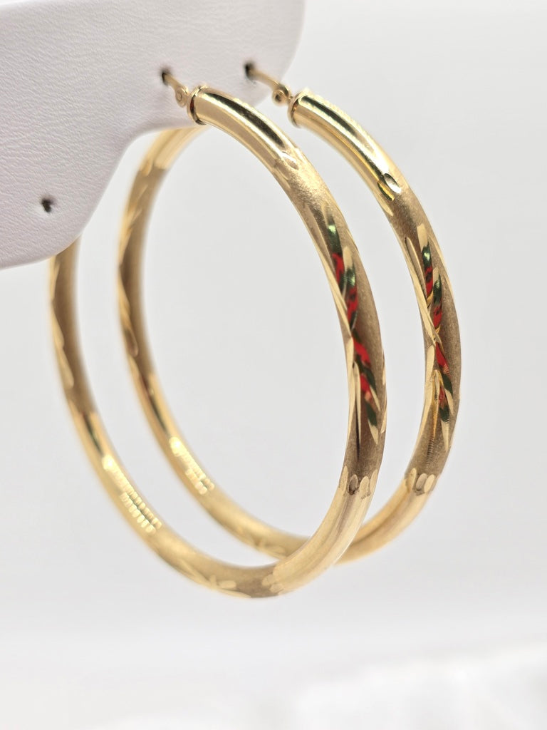 10KT TWIS HOOPS EARRINGS  Size 8 4MM Weight 6.4GR