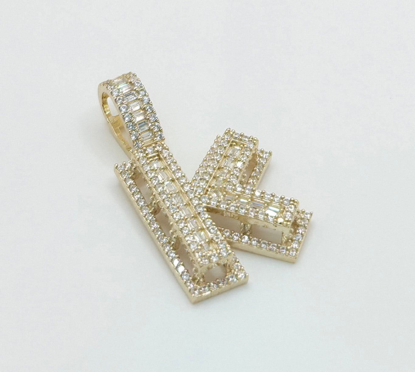 10KT MEDIUM CZ "K" LETTER PENDANT Weight 6GR