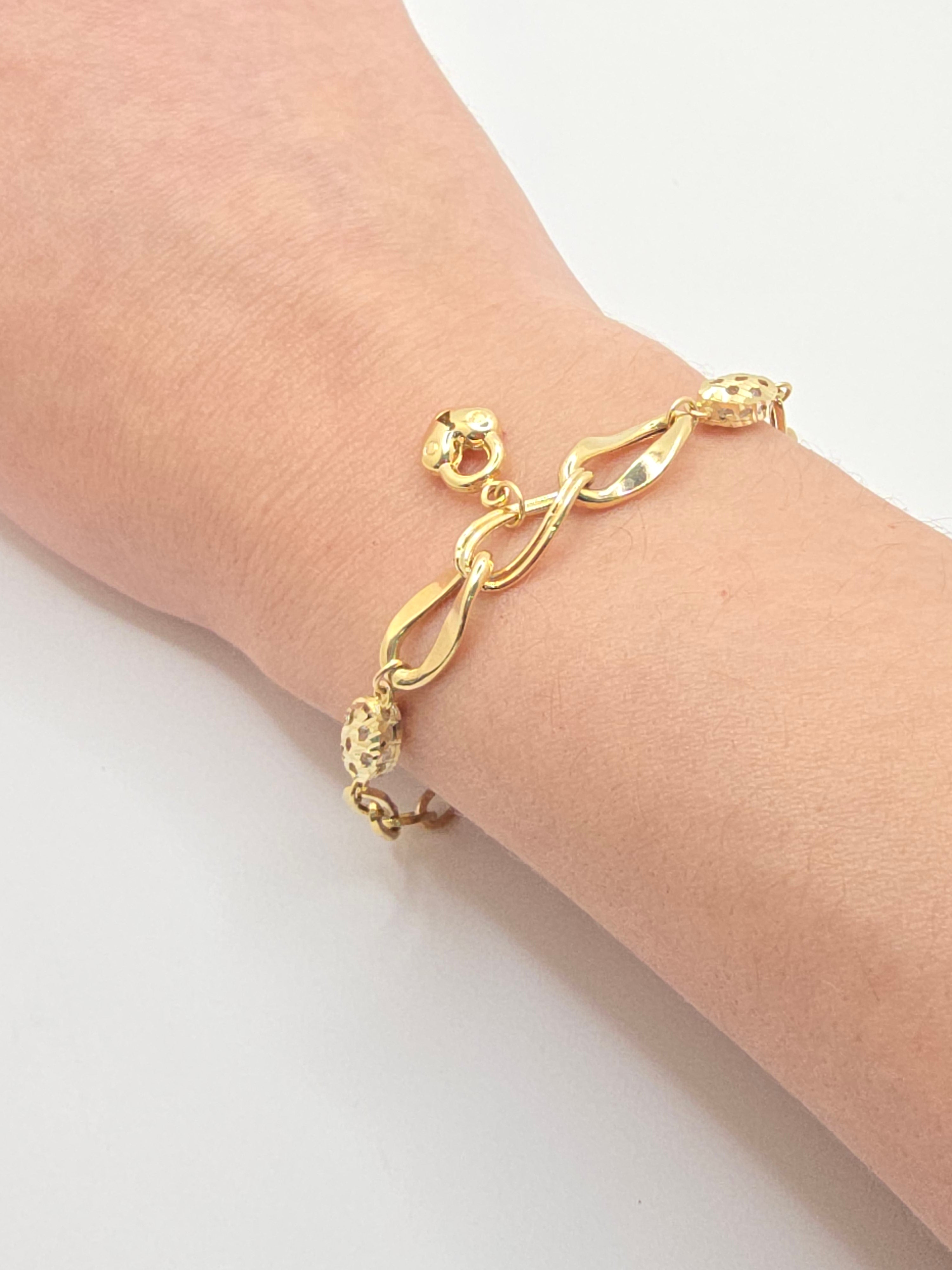 14KT PAPER CLIP WITH SMALL HEART CHARM BRACELET Size 7INCH Weight 5.8GR