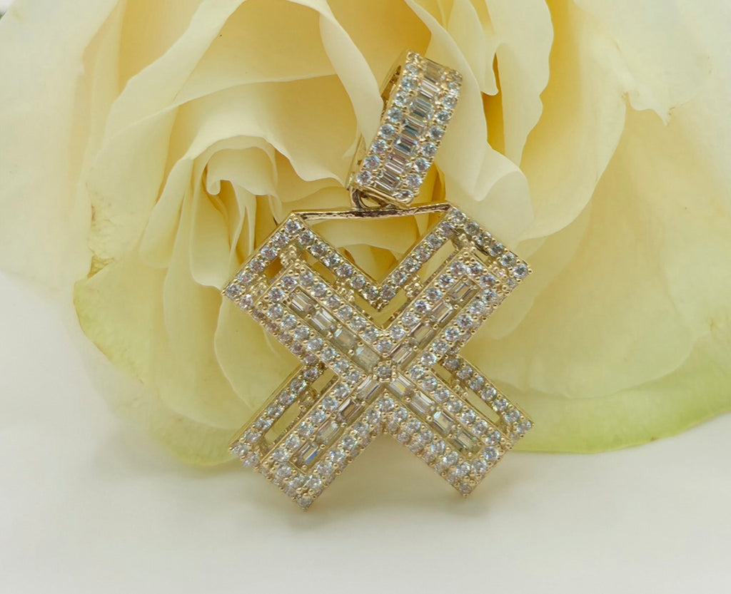 10KT MEDIUM CZ "X'' LETTER PENDANT Weight 5.9GR