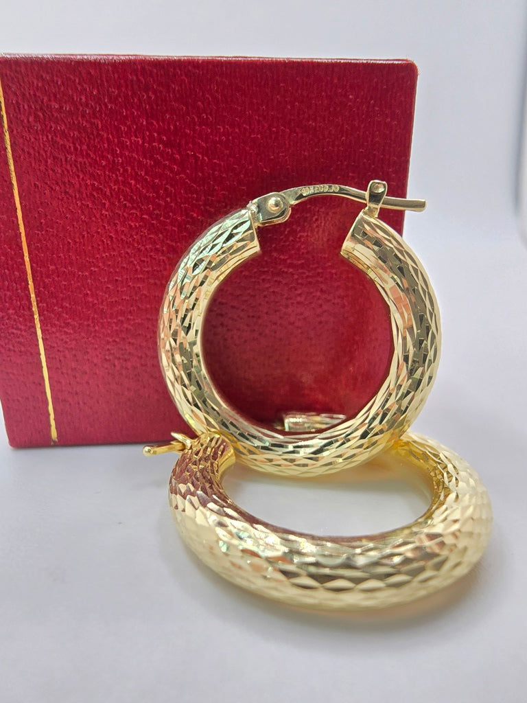 10KT DIAMOND CUT HOOPS EARRINGS Size 2 Weight 2.3GR