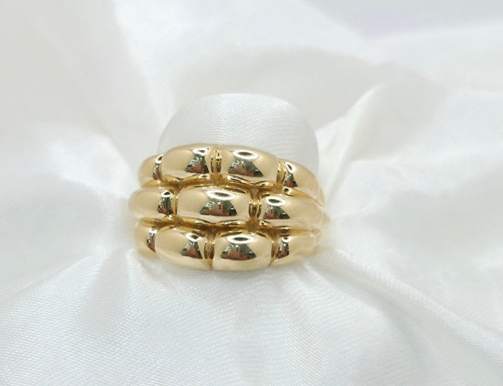 14KT SMALL MODERN CORN DESIGN WOMEN'S RING  Size 7.5 Weight 2.5GR