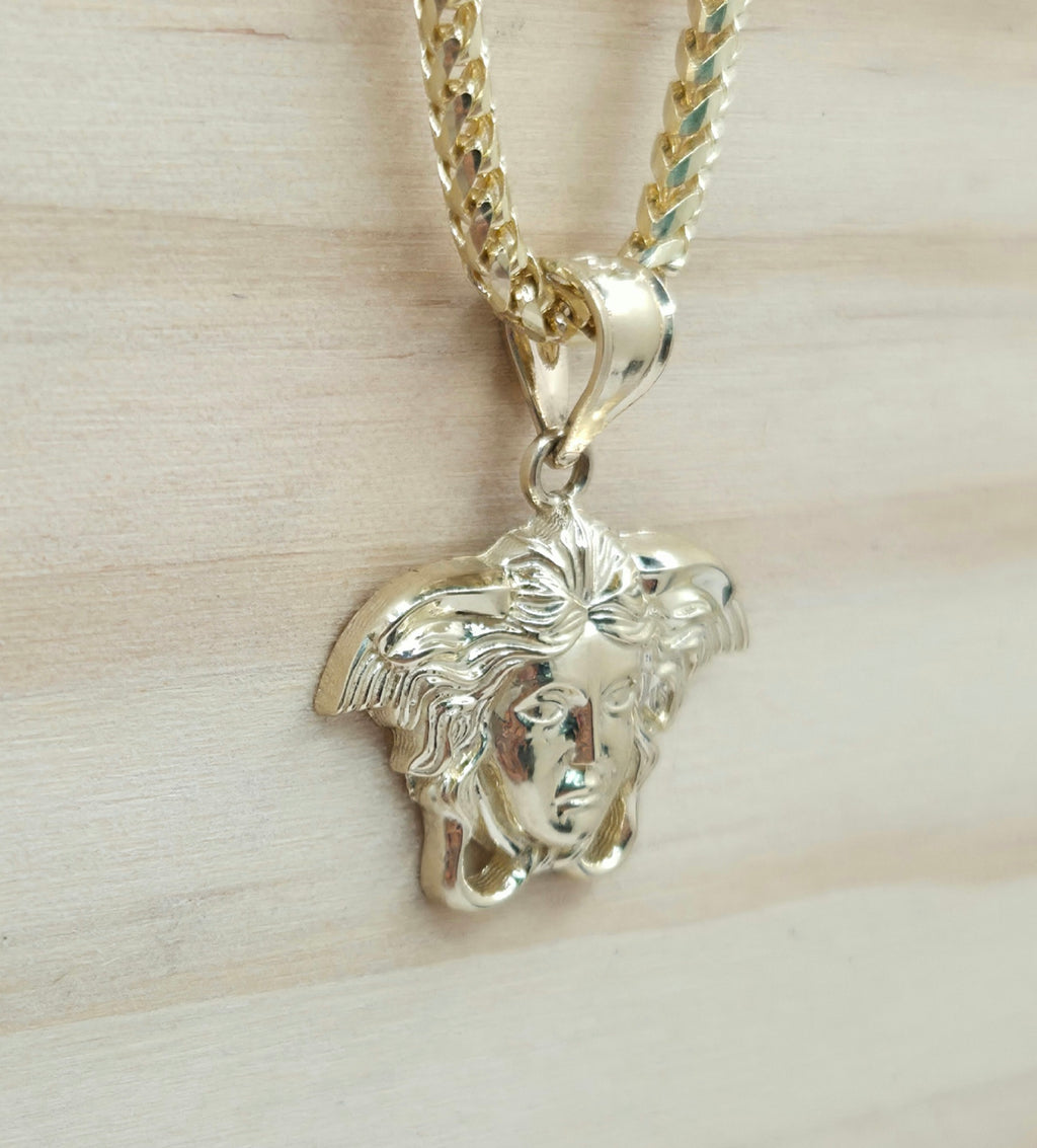 10KT MEDIUM MEDUSA FACE PENDANT Weight 1.7GR