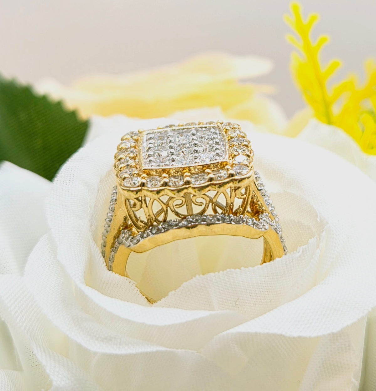 14KT ELEGANT LARGE SQUARE NATURAL'S DIAMOND'S ENGAGEMENT WOMAN'S RING Size 7