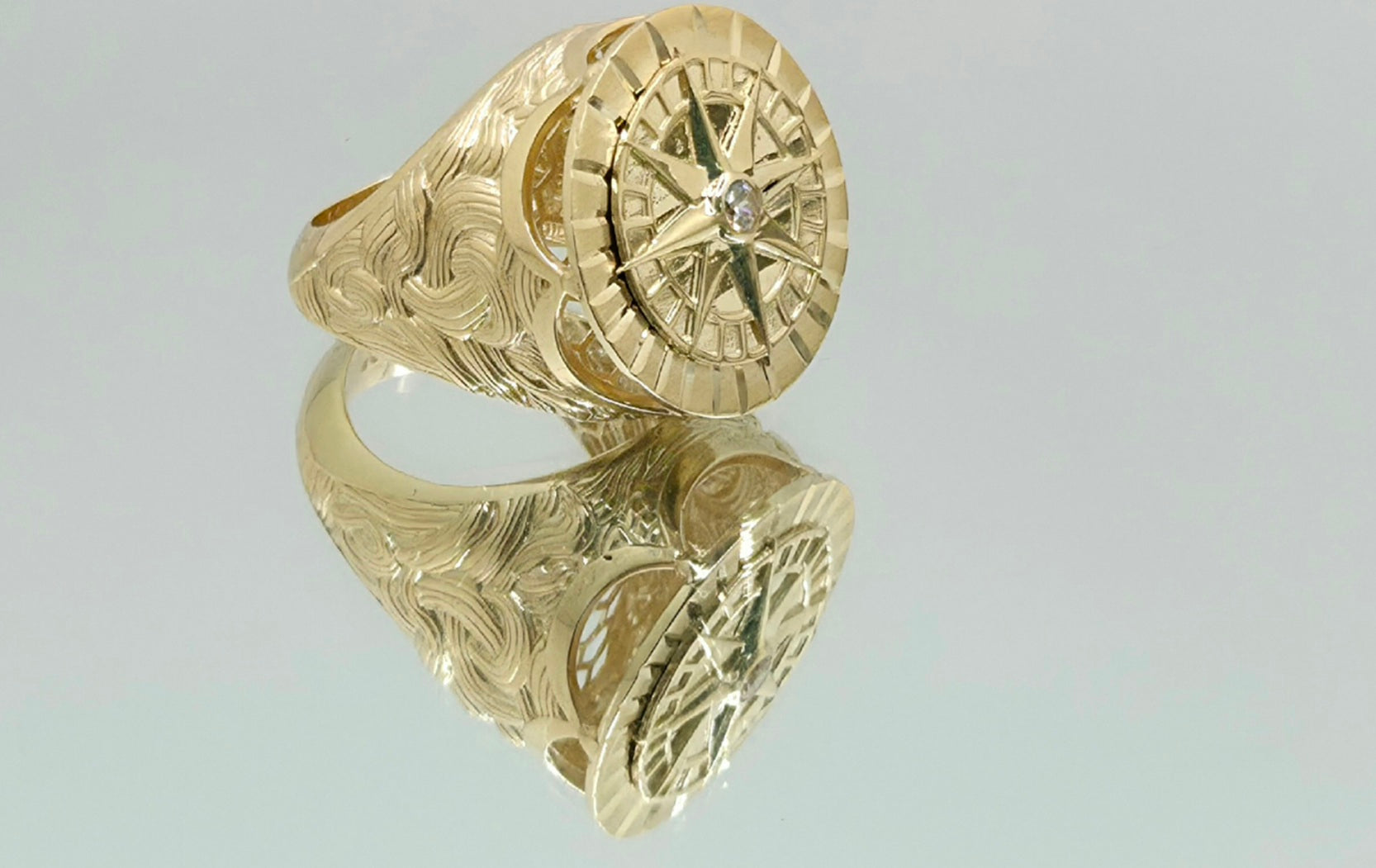 10KT DIAMOND CUT DETAIL COMPASS ROSE MEN'S RING Size 12 Weight 16.3GR