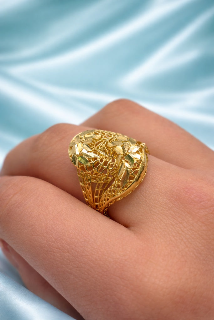 10KT MODERN NET DESIGN DIAMOND CUT DETAILS WOMAN'S RING Size 8 Weigth 2.2GR