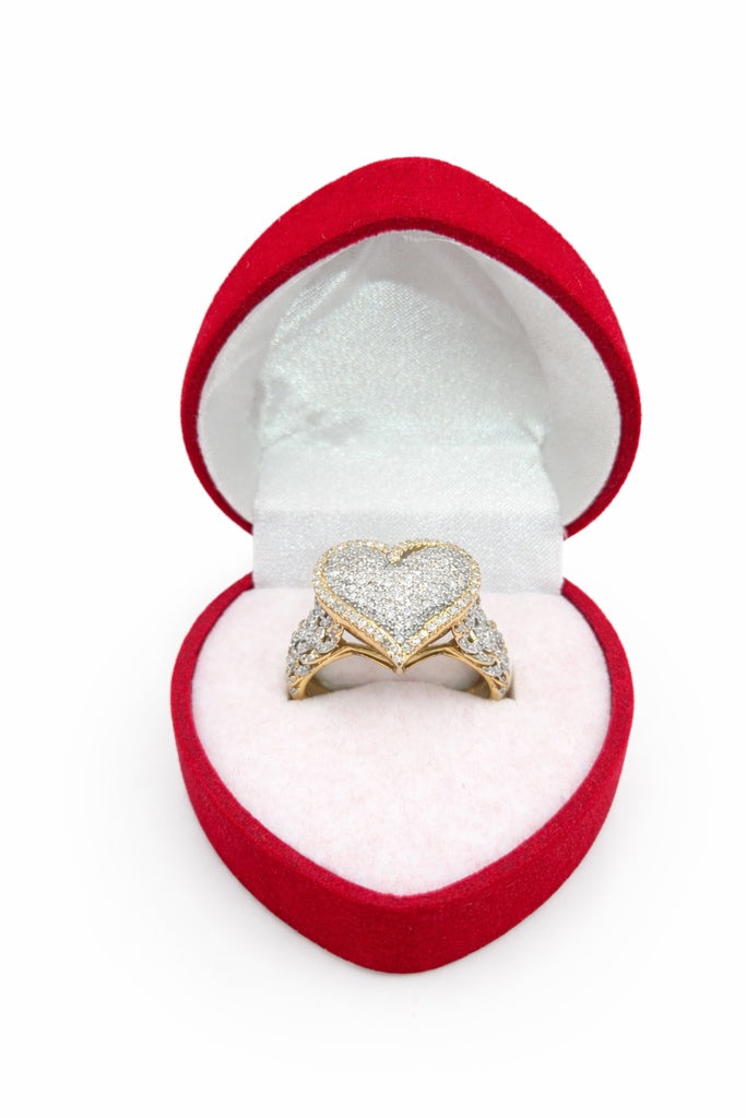 10KT EXOTIC HEART DIAMOND RING Size 7 0.80CTW