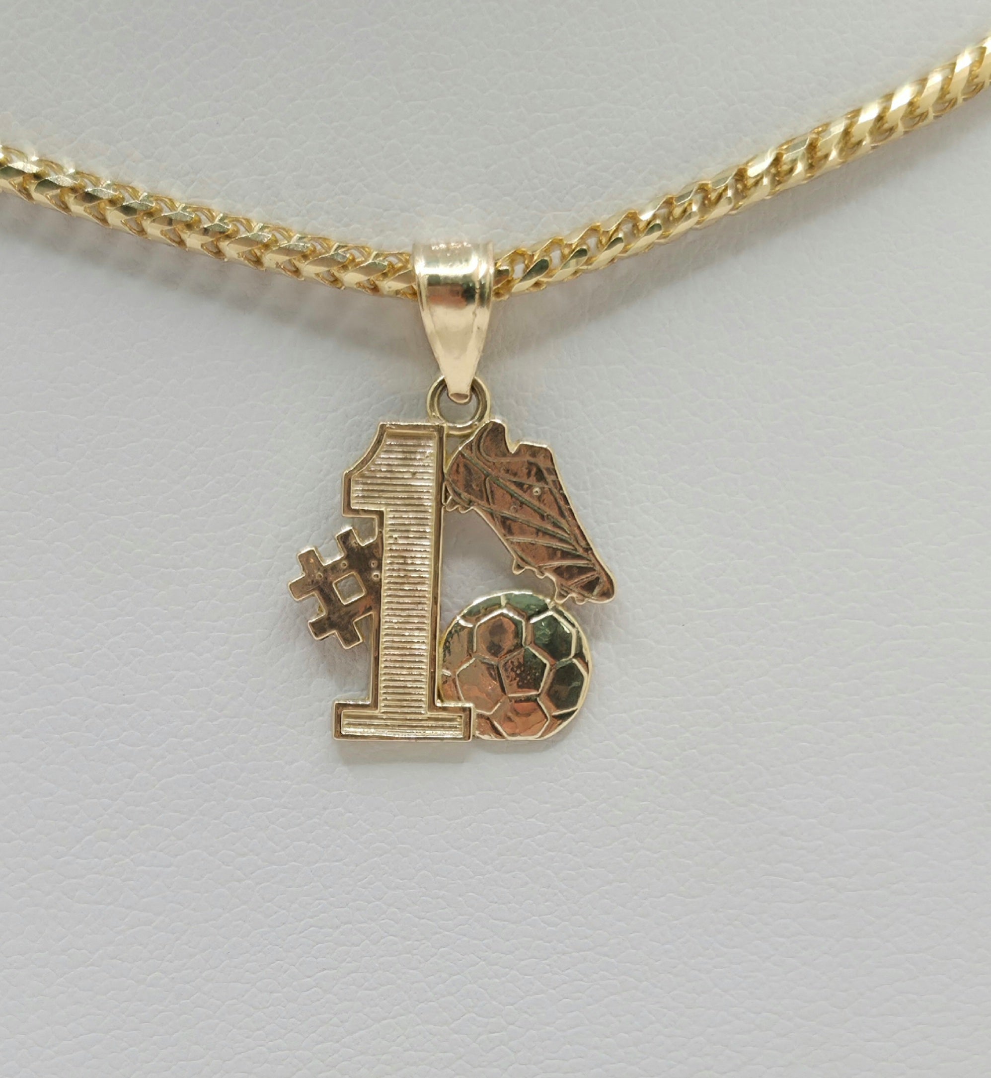 10KT NUMBER ONE SPORT PENDANT Weight 1.4GR