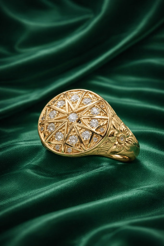 10KT ROUND STAR DESIGN SMALL ROSETTA MAN'S RING Size 12-12.5 Weigth 4.3GR