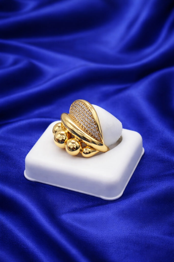 10KT MODERN  GOLDEN BALLS AND CZ DETAILS RING Size 8 Weigth 3.3GR