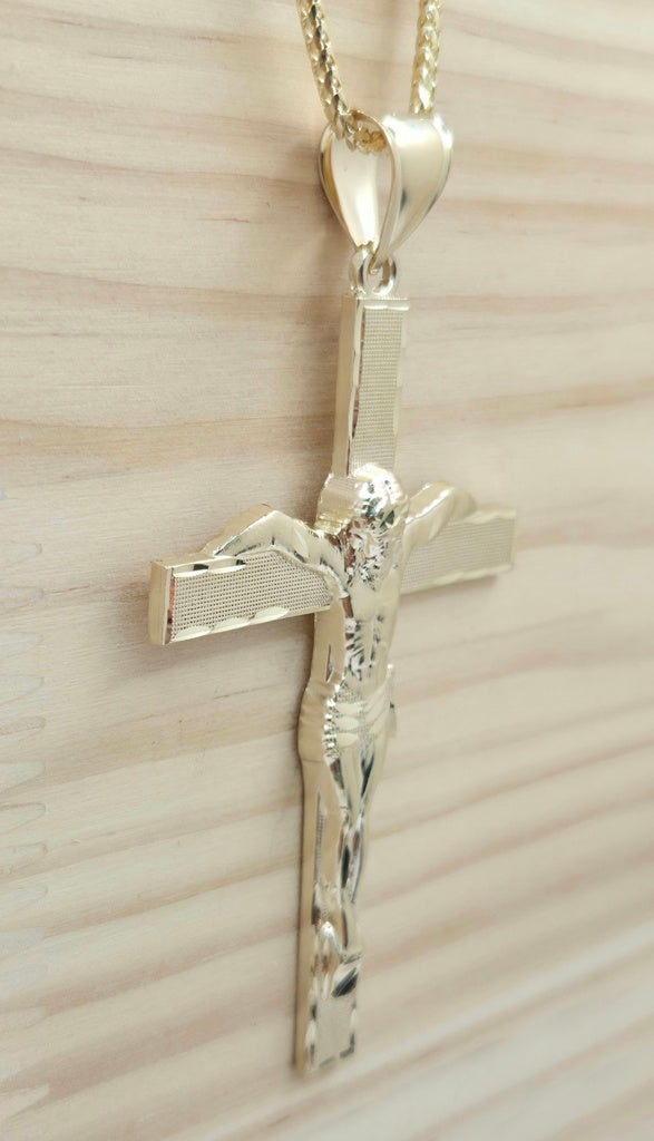 10KT LARGE JESUS ON CROSS PENDANT Weight 7.5GR