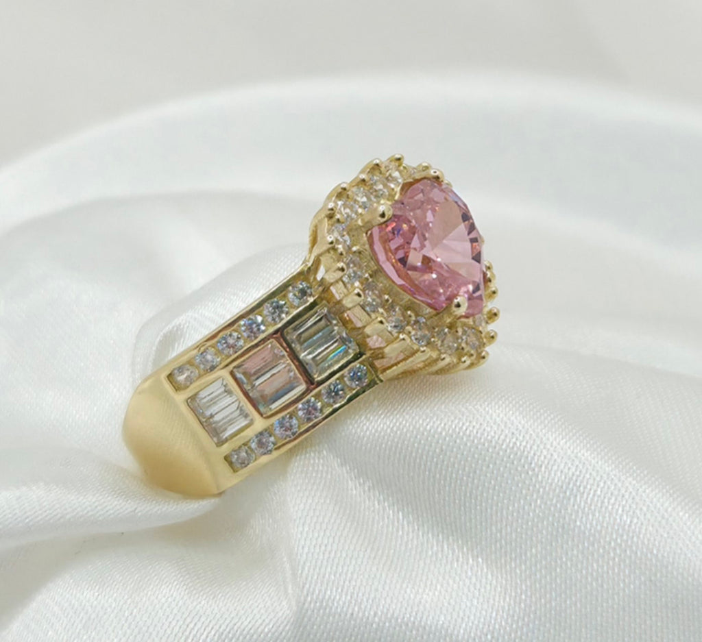 10KT STONE HEART WITH  CZ DETAIL RING Size 8 Weight 4.7GR
