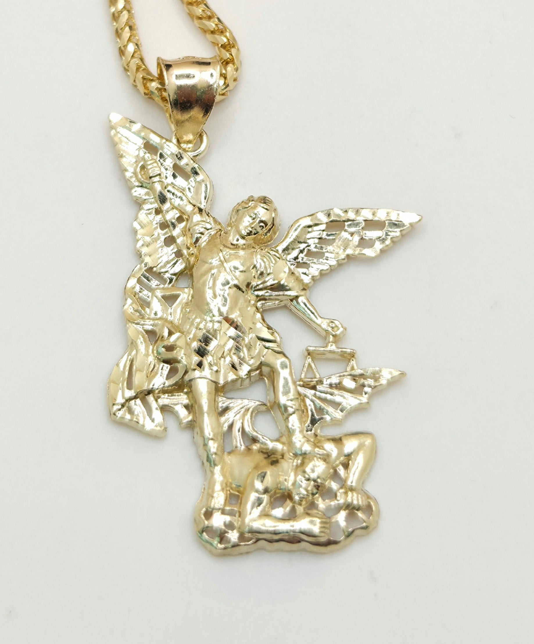 10KT MEDIUM SAN MIGUEL PENDANT Weight 2.9GR
