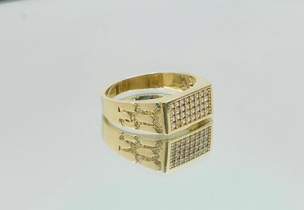 10KT CZ NUGGETS DETAIL SMALL RECTANGULAR MEN'S RING Size 10 Weight 3.9GR