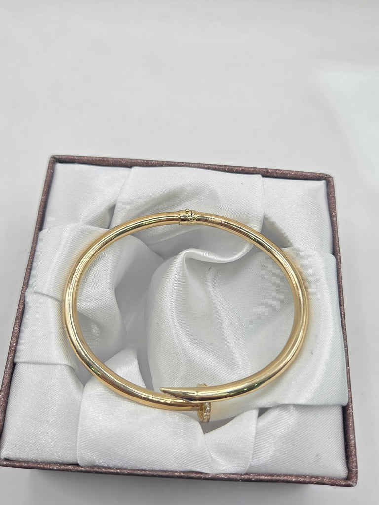 10KT  NAIL BANGLE Size 4MM Weigth 7.6GR