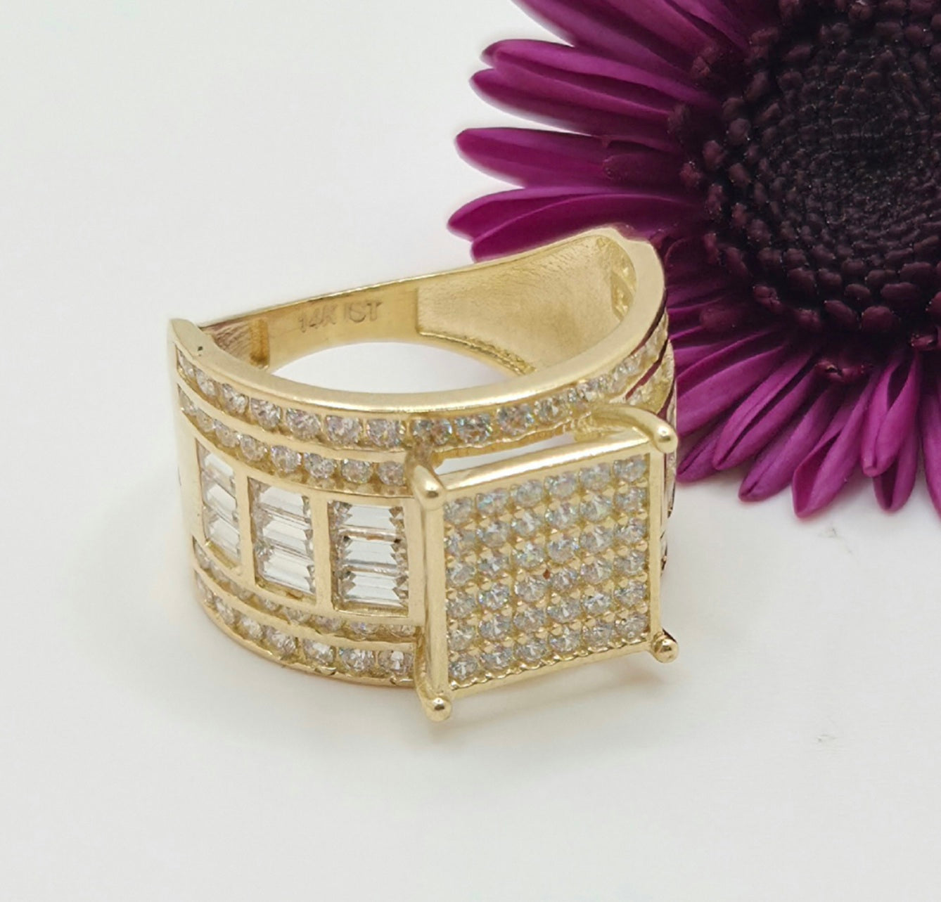 14KT CZ AND BAGUETTE SQUARE WEDDING WOMAN'S RING Size 7 & 8 Weight 5.3GR