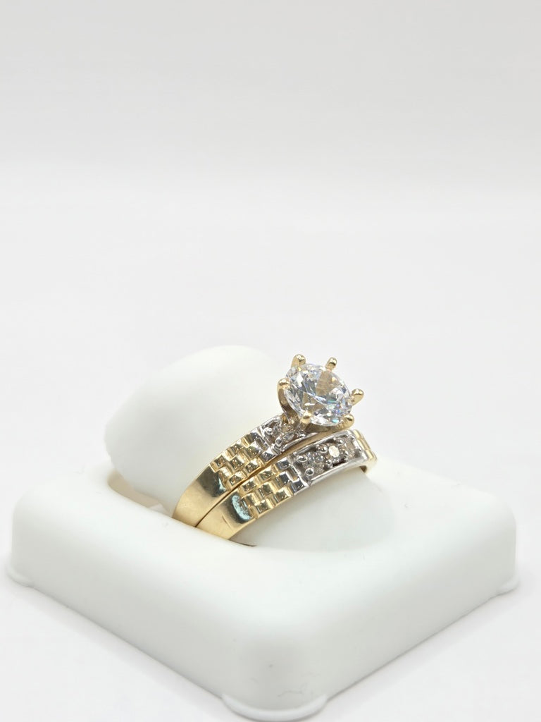 10KT TWO TONE ENGAGEMENT WOMAN'S RING Size 7 Weigth 3.4GR