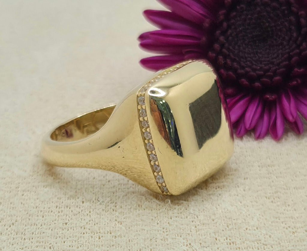 14KT VINTAGE STYLE PLAIN SQUARE RING Size 7 Weight 4.8GR