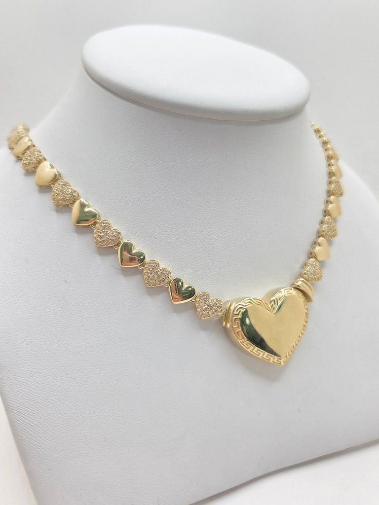 10KT CZ AND GOLDEN SMALL HEARTS LINK BIG GREEK DETAIL HEART  NECKLACE Size 18INCH Weight 28.7GR