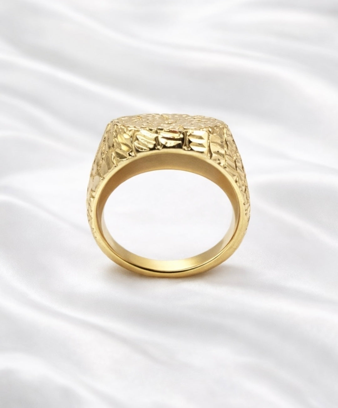 10KT ROUND NUGGETS DESIGN MAN'S RING Size 9.5 Weigth 2.4GR