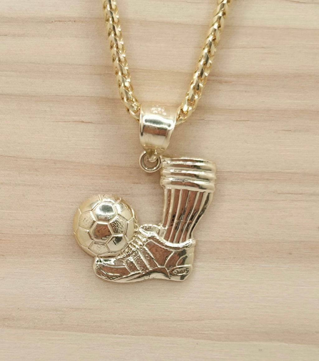 10KT SOCCER BALL ON SHOE PENDANT Weight 1.4GR
