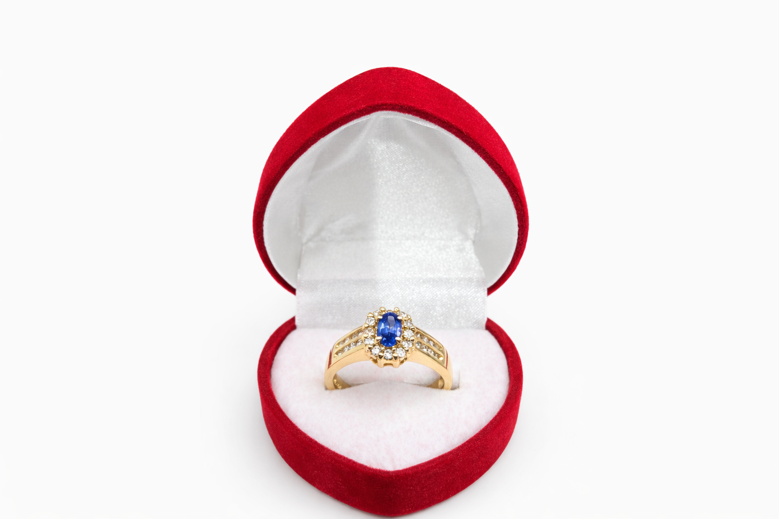 14KT DELICATE AQUAMARINE AND DIAMOND WOMAN'S RING Size 7 Weight 4.8GR