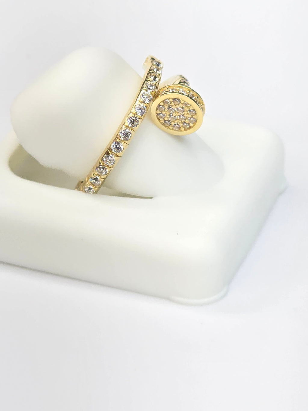 14KT CZ FLEXIBLE NAIL RING Size 7 Weigth 2.8GR