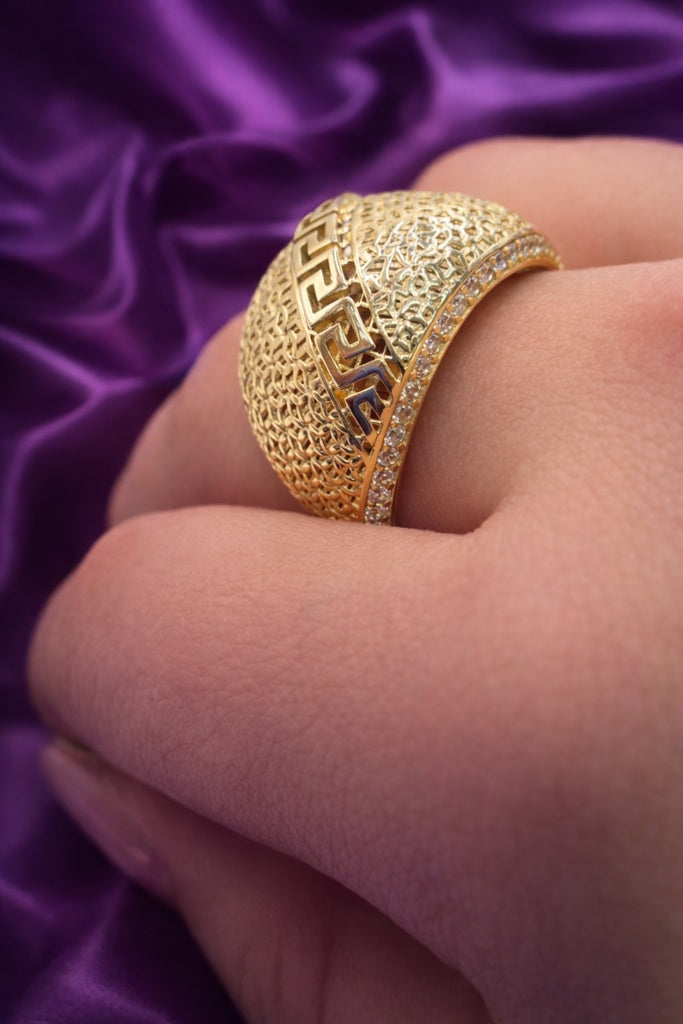 10KT MODERN GREEK STYLE RING Size 9-10 Weigth 3.6