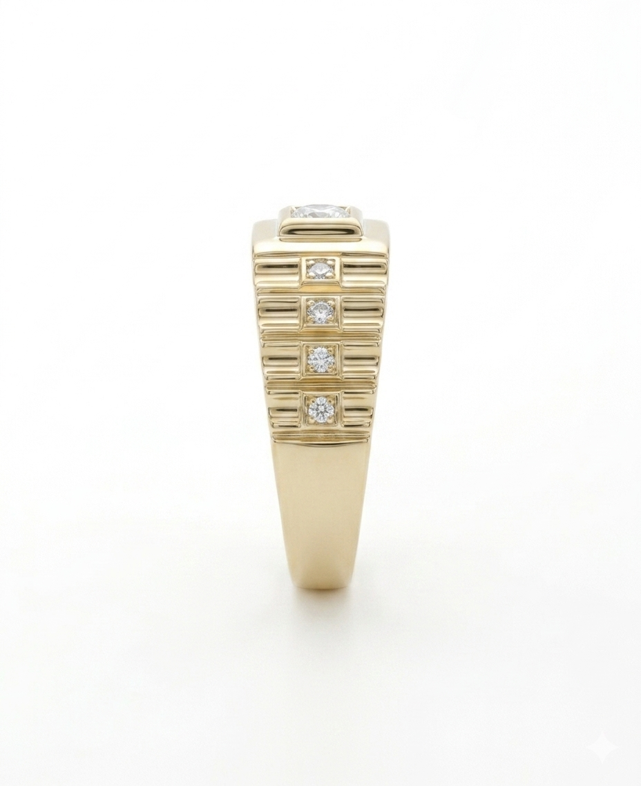 14KT ELEGANT SQUARE DESIGN CZ DETAILS RING Size 9 Weigth 3.8GR