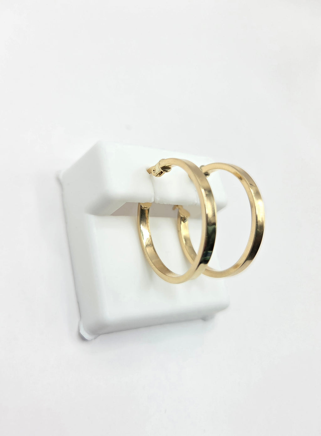 10KT STRAIGH PLAIN HOOPS EARRINGS Weight 1.7GR