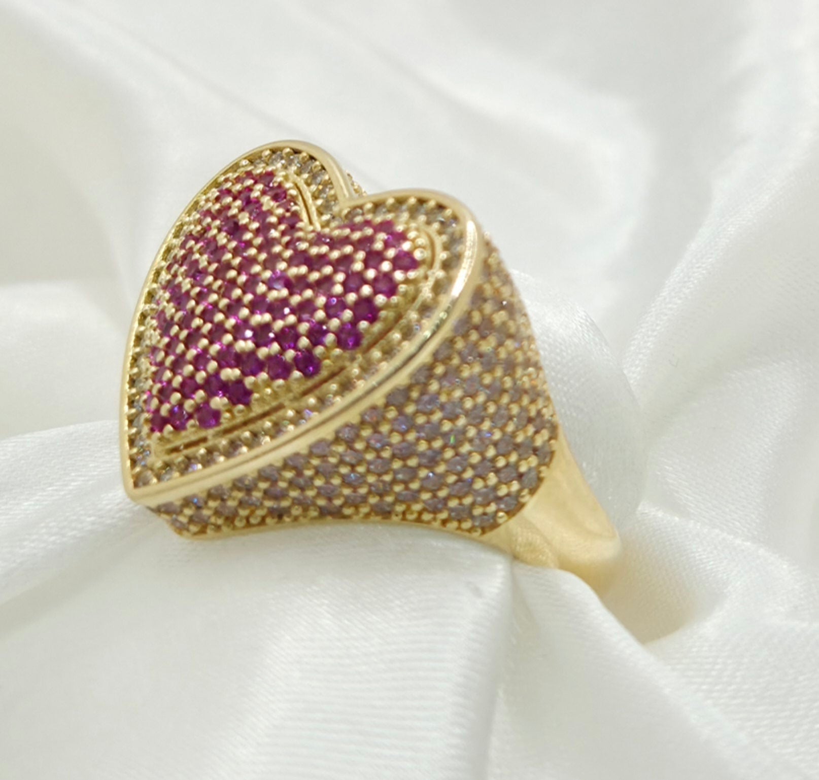 10KT BIG CZ PINK HEART RING Size 7 Weight 5.4GR