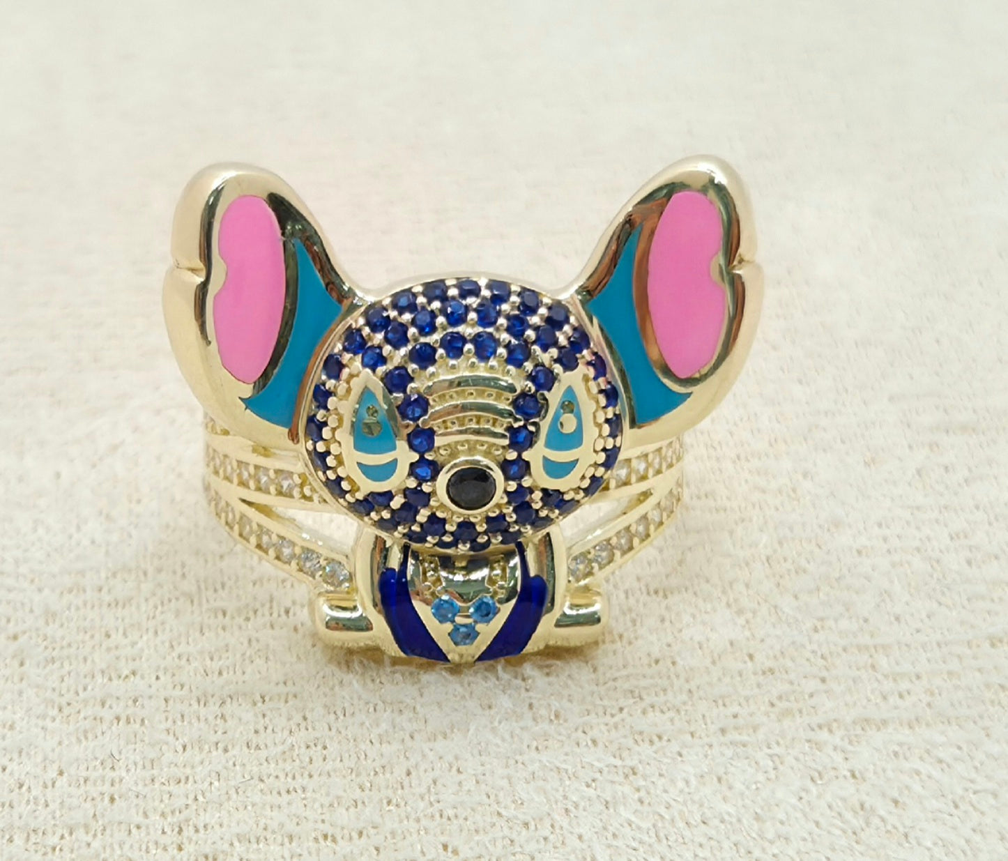 10KT CZ BLUE STITCH RING  Size 9 Weight 6GR
