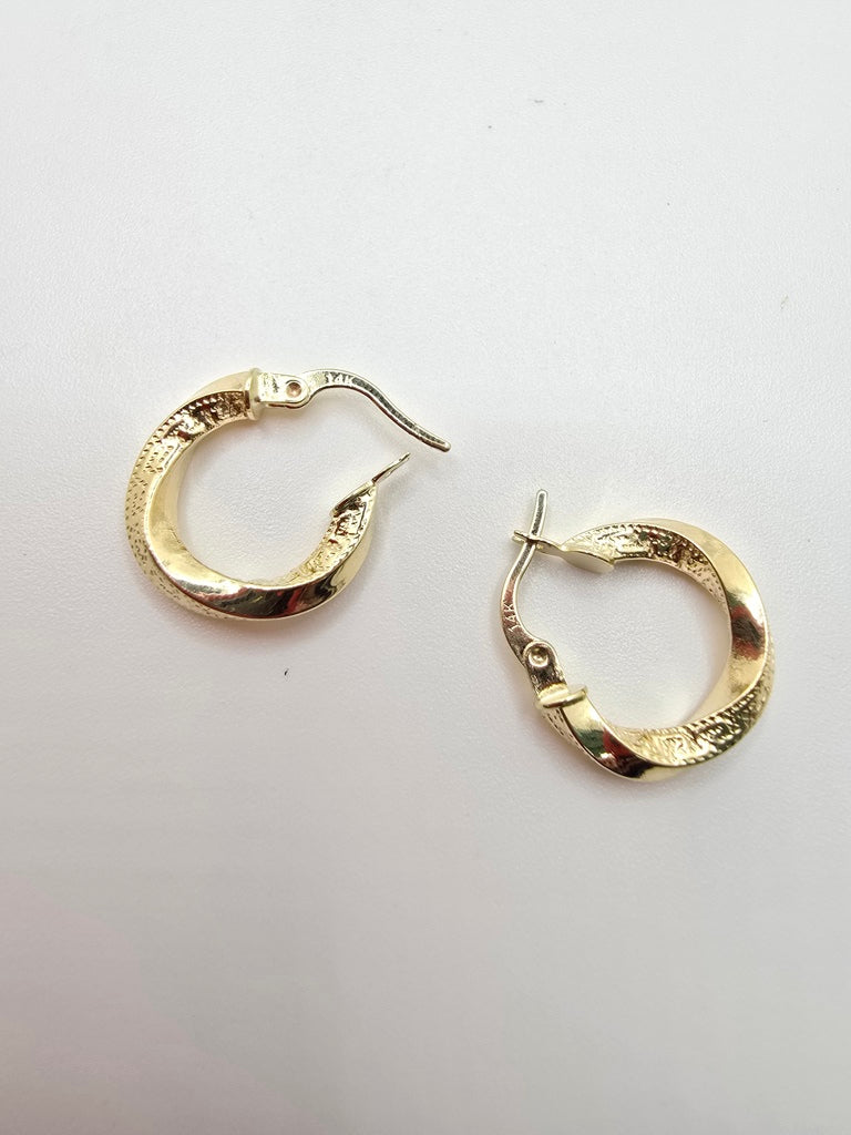 14KT GREEK DESING CROOKED HOOPS EARRINGS Size 1 Weight 1.5GR