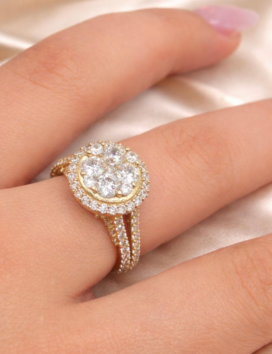10KT ELEGANT ROUND CZ PROMISE WOMAN'S RING Size 7 Weight 4.5GR