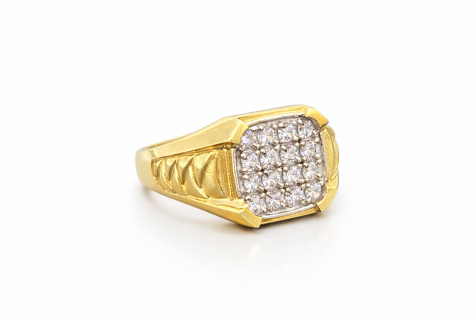 10KT CZ CLUSTER RING Size 11 Weigth 6.60GRS