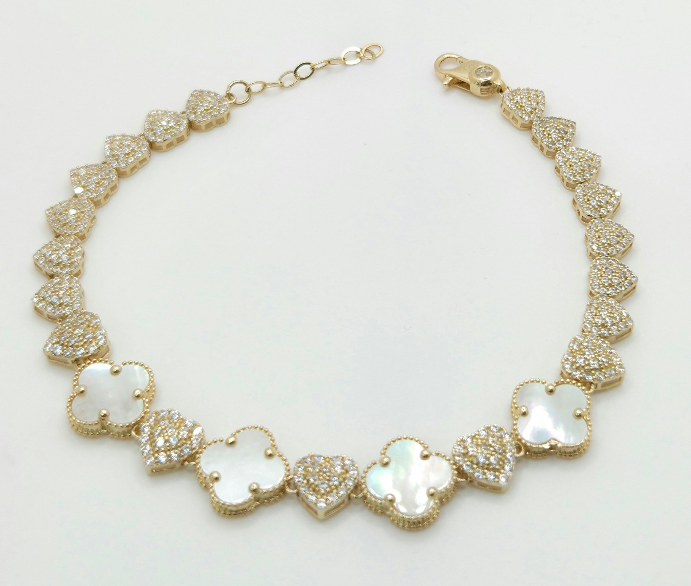 14KT CZ HEART AND WHITE CLOVER BRACELET Size 8INCH Weight 11GR