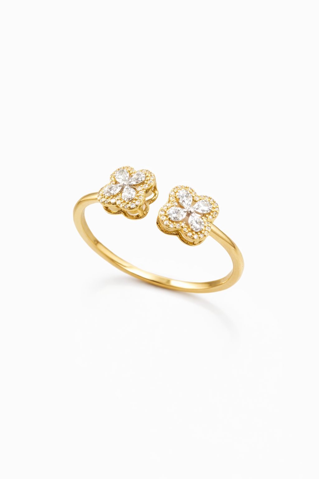 14KT GOLD AND DIAMOND FLOWER RING Size 7 Weigth 2.35GRS