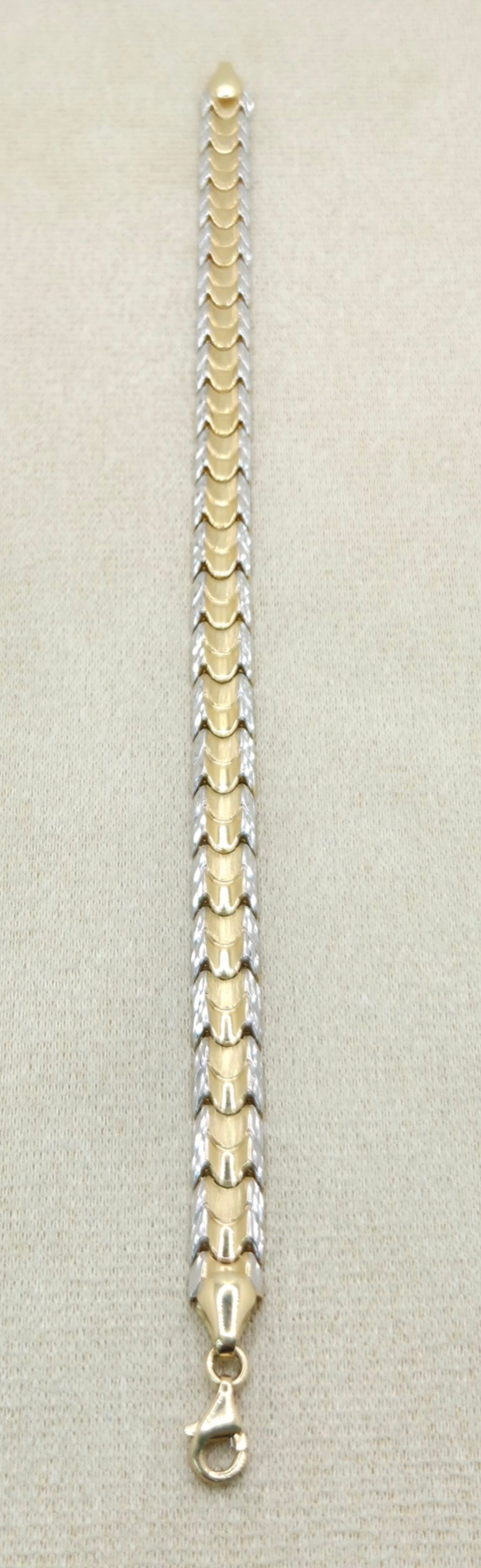 14KT TWO TONE VINTAGE BRACELET Size 8MM 7INCH Weight 7.3GR
