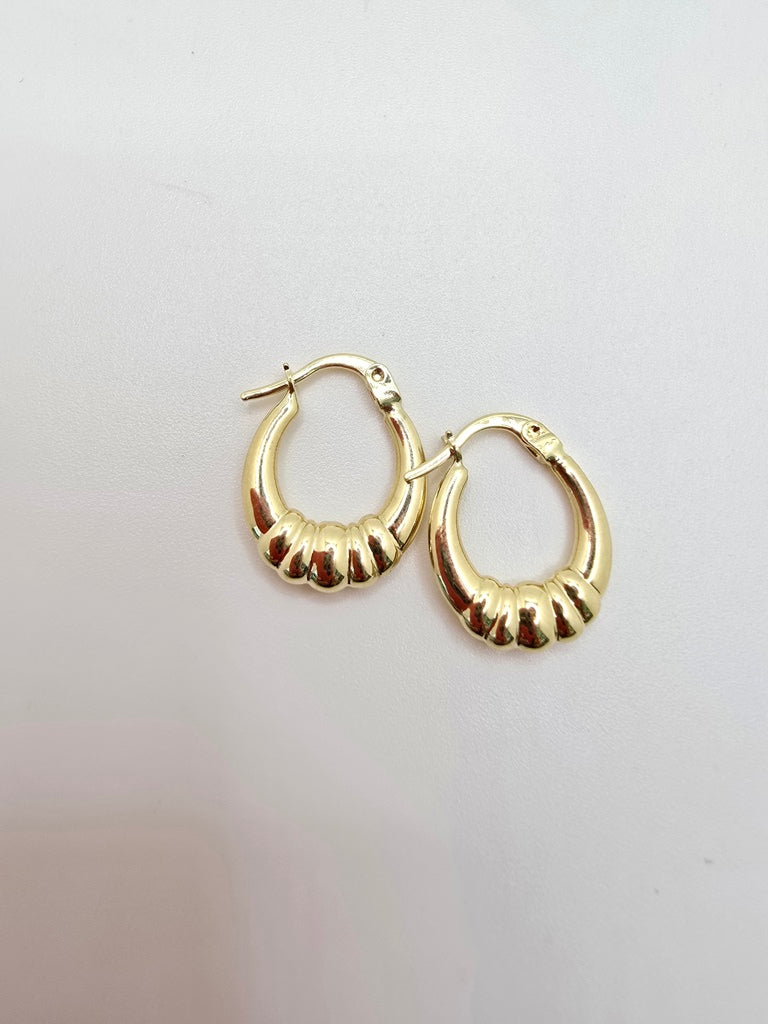14KT DELICATE WAVE DESING HOOPS EARRINGS Weight 1.3GR