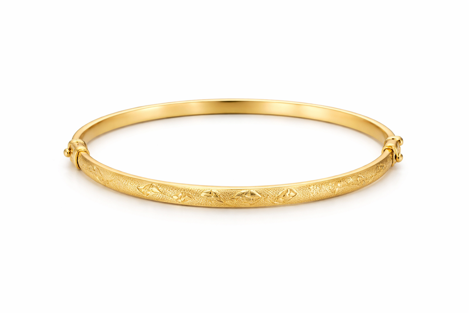 10KT PLAIN WITH SMALL RHOMBUS DETAIL BANGLE Weight 6.1GR