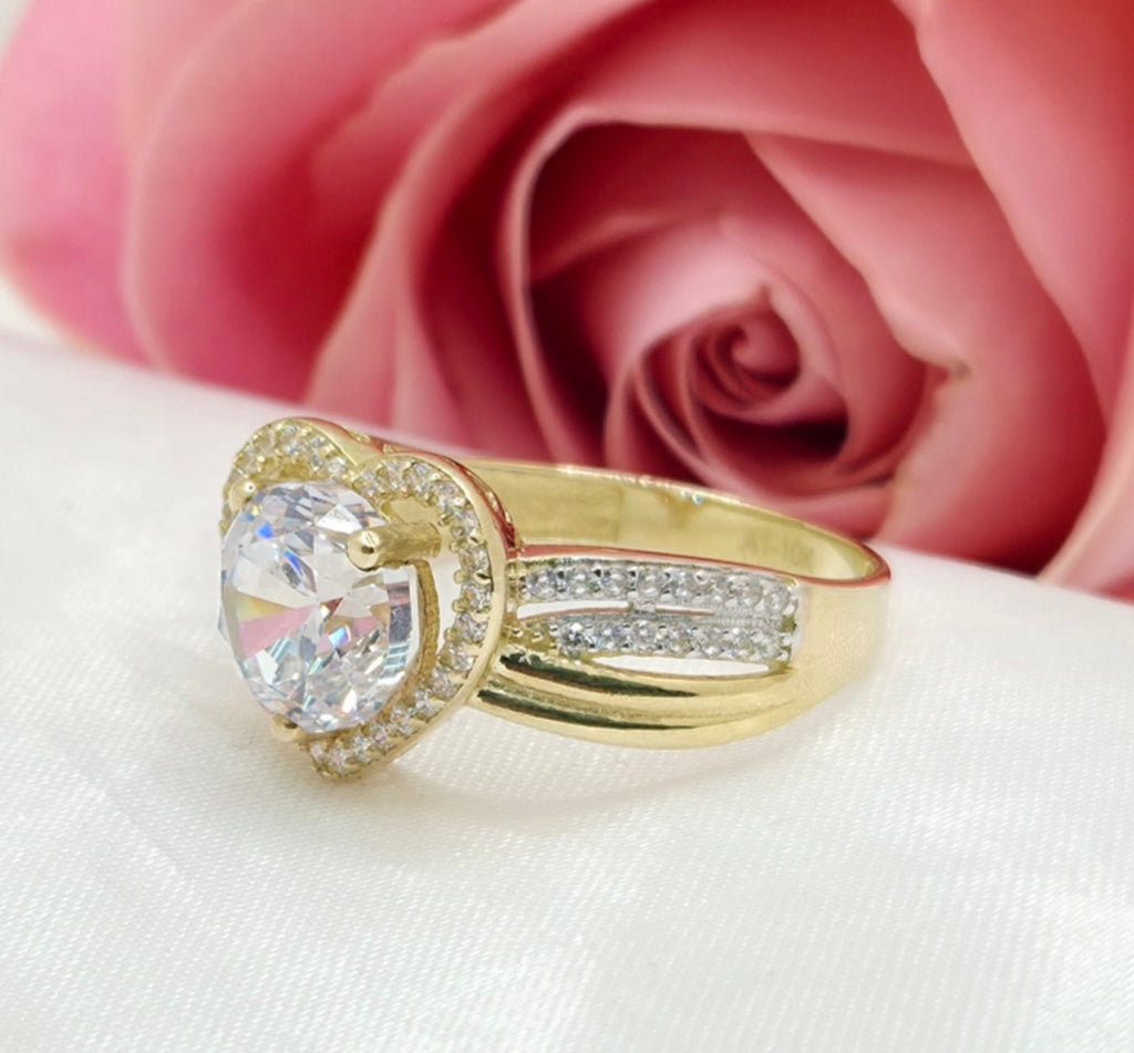 10KT CZ HEART WITH ROUND STONE INSIDE RING Size 8 Weight 3.4GR