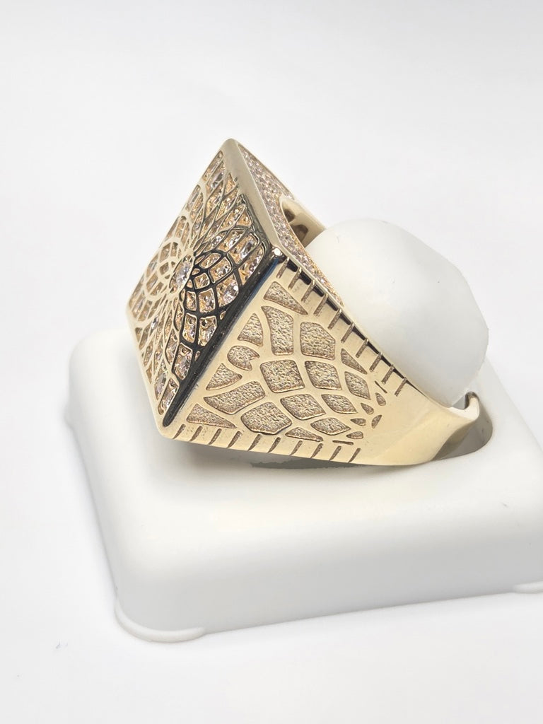 10KT MANDALA DESIGN RECTANGULAR ROSETTA MAN'S RING Size 12 Weigth 6.4GR