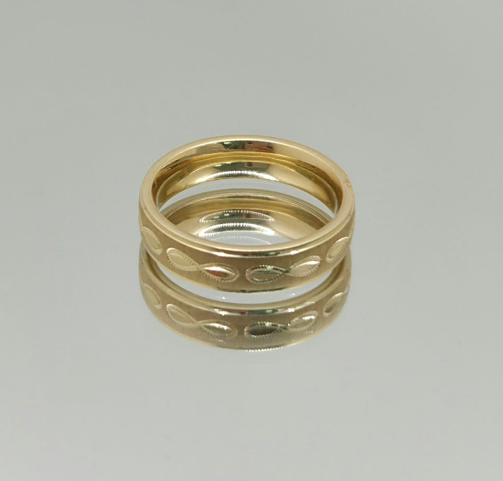 10KT FANCY INFINITY DETAIL WEDDING BAND RING  Size 8 5MM Weight 3GR
