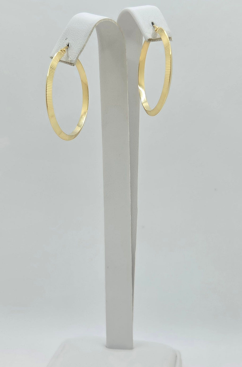 10KT STRAIGHT CUT HOOPS EARRINGS Size 4 Weight 2.2GR