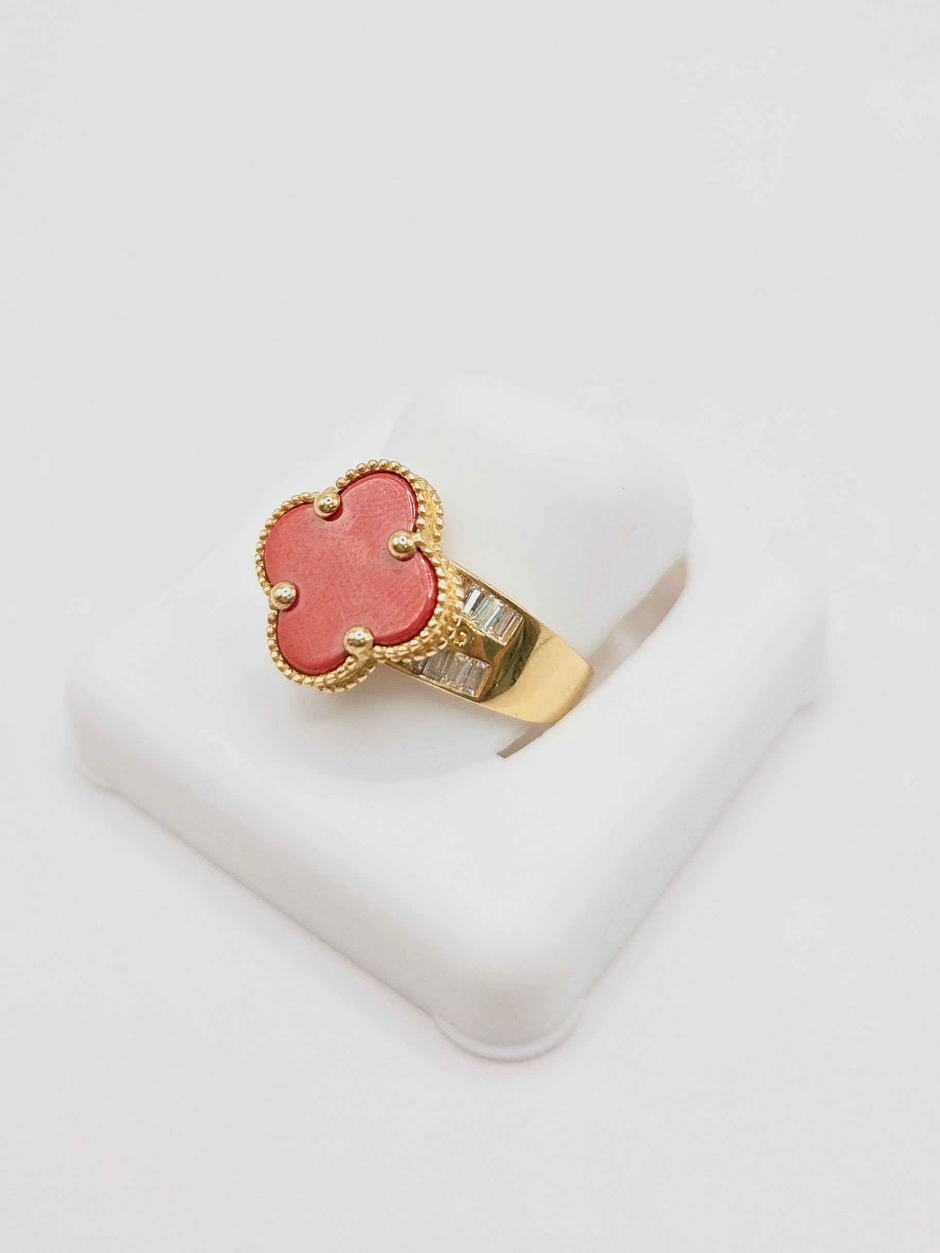 10KT FLOWER RING Size 6.5 Weigth 3.4GR